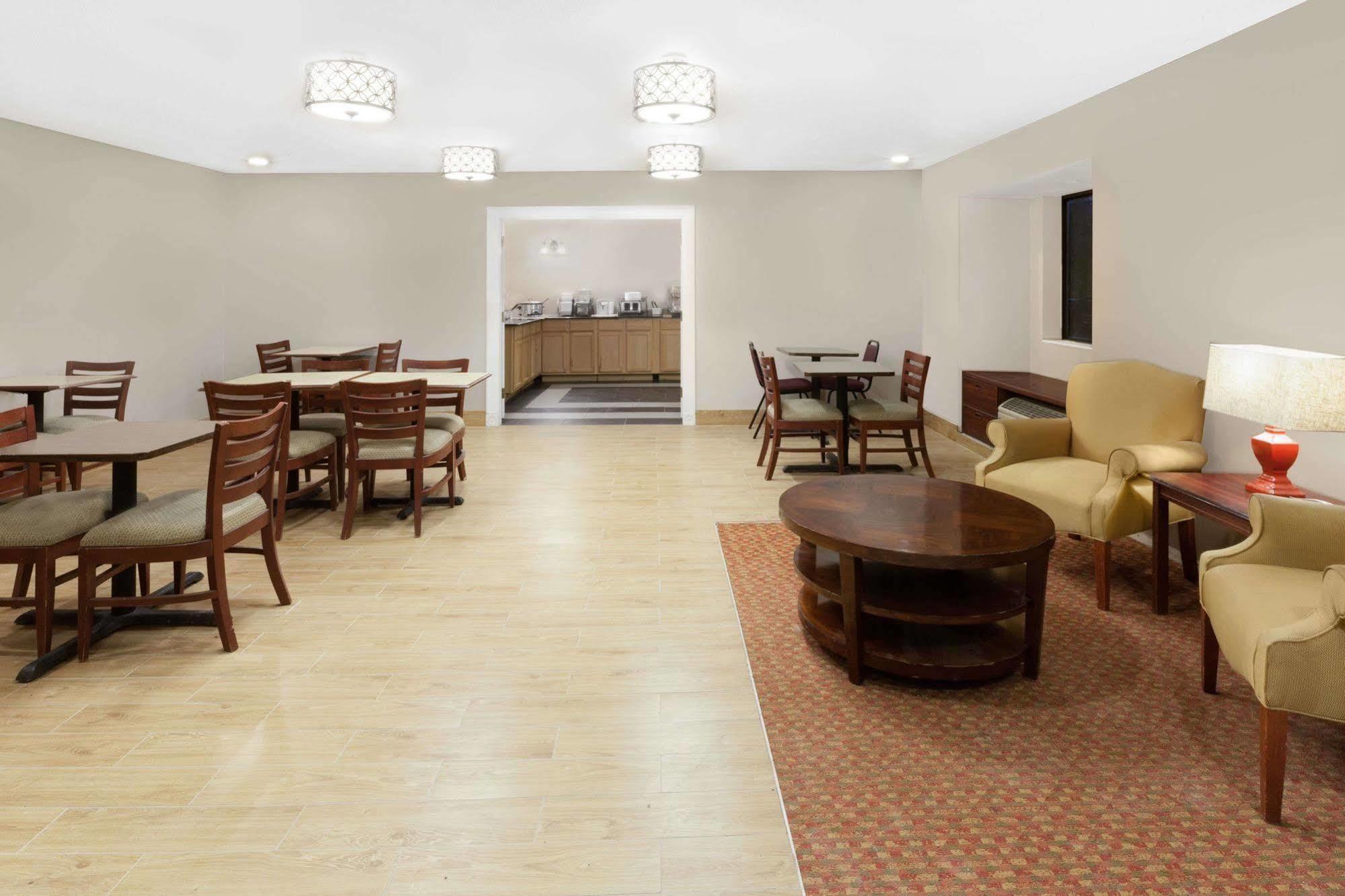 Baymont By Wyndham Gaylord Otel Dış mekan fotoğraf